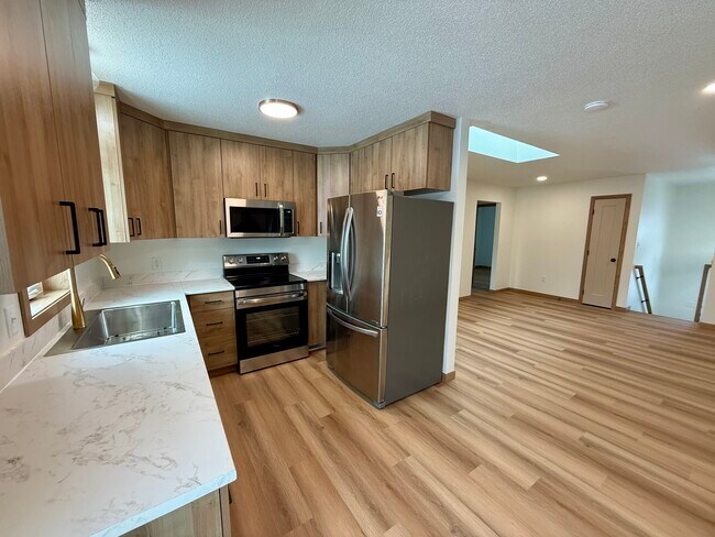 Foto del edificio - 1004 Castlewood Dr