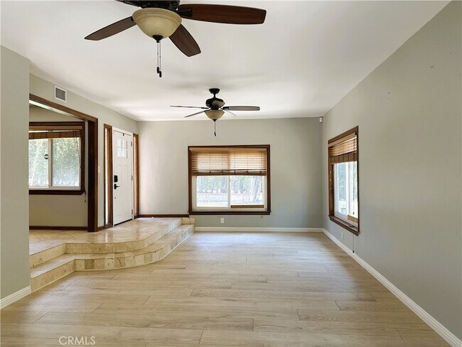 Foto del edificio - 12752 Barrett Ln