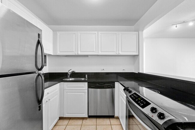 Foto del edificio - 3660 N Lake Shore Dr