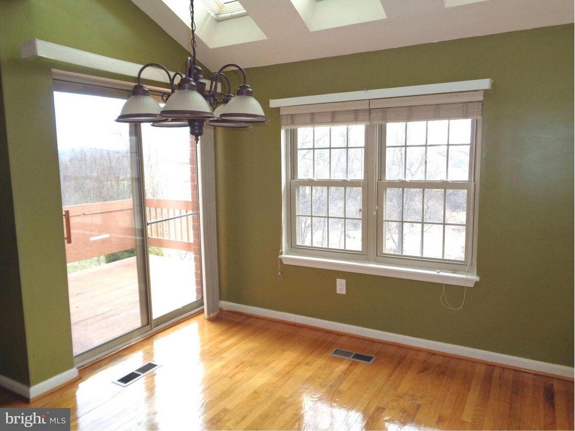 90 English Run Cir, Sparks Glencoe, MD 21152 Townhome Rentals in