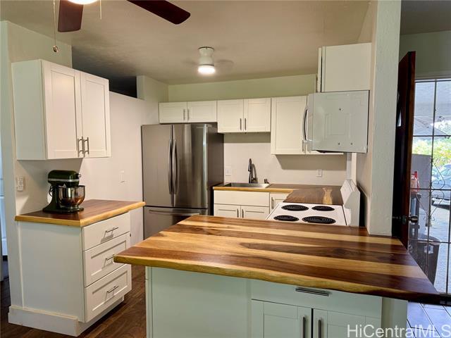 Foto del edificio - 300 Karsten Dr