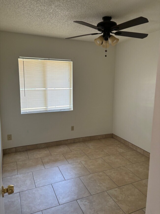 Building Photo - Charming 2-Bedroom Home in the Heart of Me...