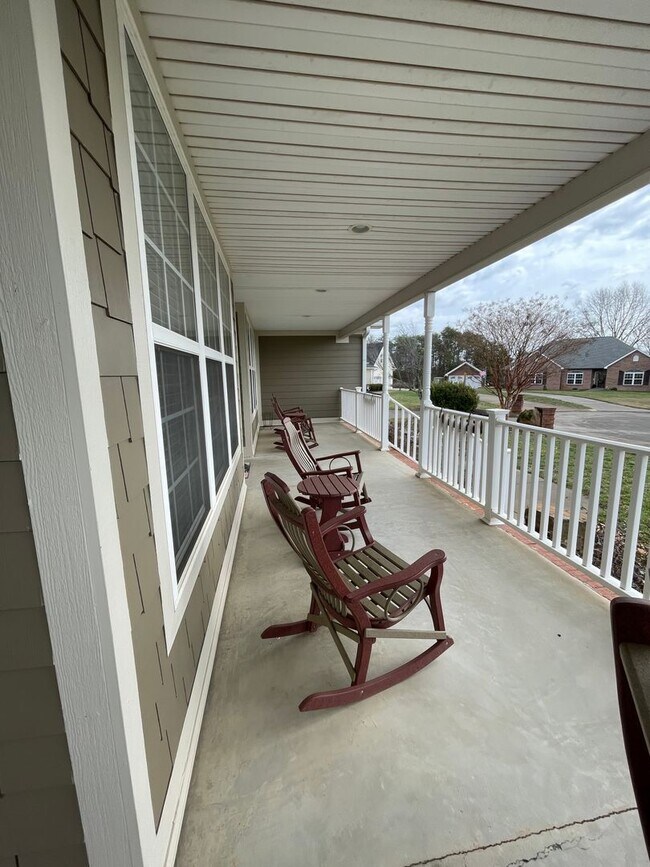 Foto del edificio - Maryville 37801 - FURNISHED - SHORT TERM R...