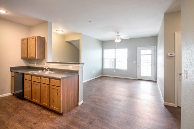 Living Room - Reserves at Perryton