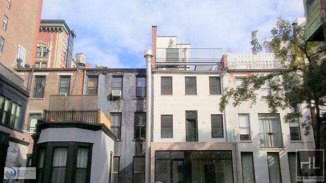 Building Photo - EAST 65 STREET