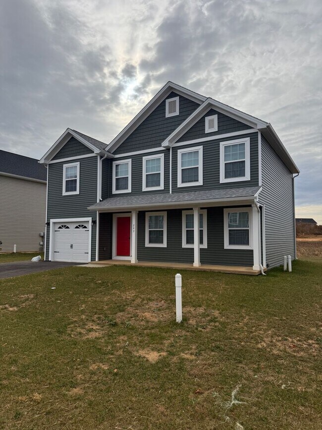 Building Photo - 243 Woodridge Dr