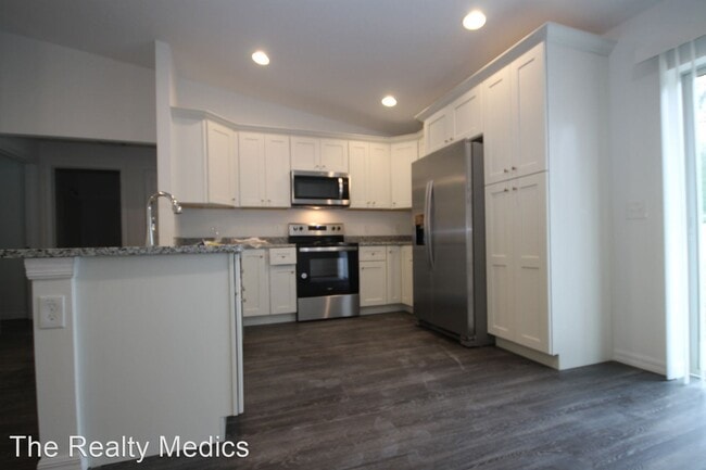 Building Photo - 3 br, 2 bath House - 17 Guava Place