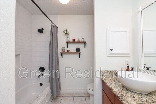 Foto del edificio - 13711 Dempley Dr