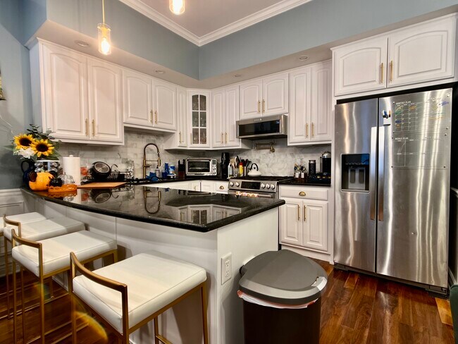 Foto del edificio - 2507 N Halsted St