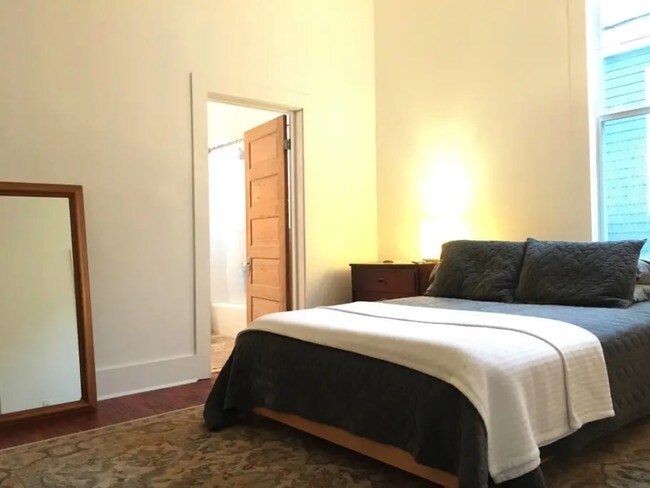 Foto del edificio - 639 St Joseph St