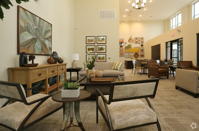 Interior Photo - Columbia Renaissance Square