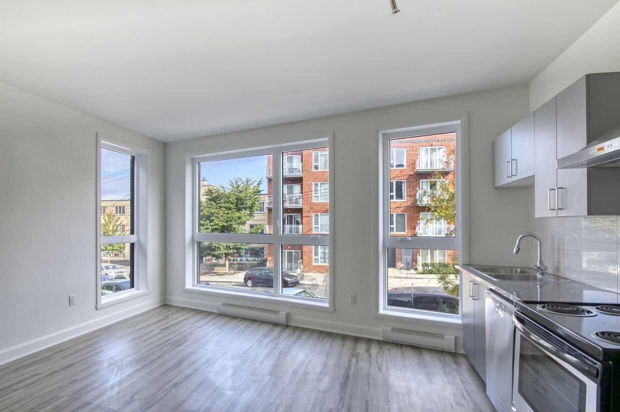 Primary Photo - 6600 Av De Darlington