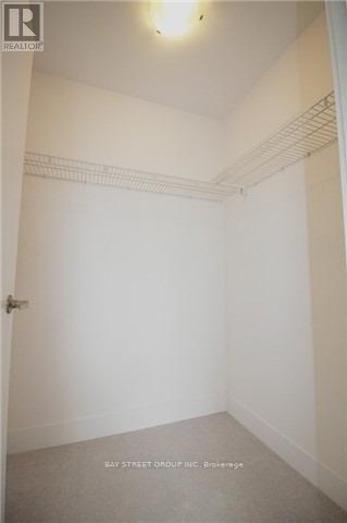 Building Photo - 7 Kenaston Gardens