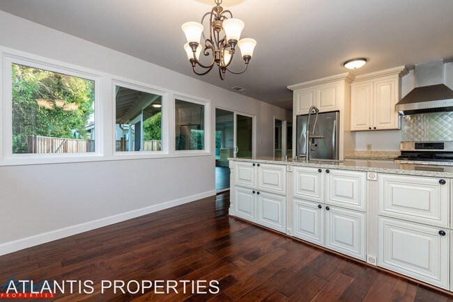 Foto del edificio - 2 br, 2 bath House - 323 Andrews Street
