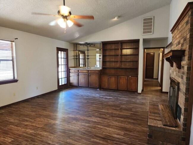 Foto del edificio - Edmond Rental