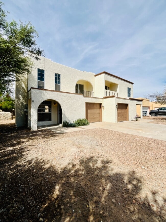 Foto del edificio - 5509 Oakbriar Cir