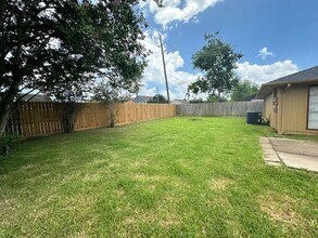 Building Photo - 3315 Honey Creek Dr