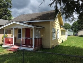 Building Photo - 1330 Central Blvd