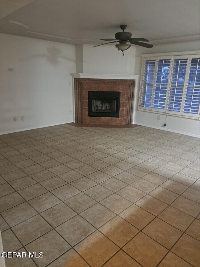 Foto del edificio - 12345 Kit Carson Dr