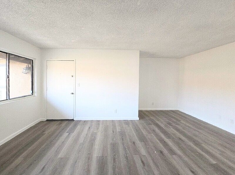 Foto principal - 8061 8th St
