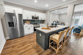 Building Photo - Pointe Grand North Athens Townhomes