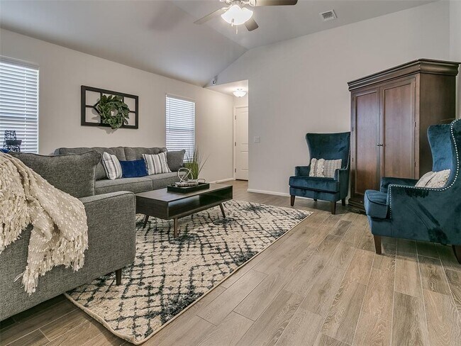 Foto del edificio - 2413 Hearthstone Rd