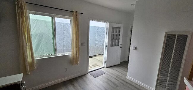 Foto del edificio - 1117 E 70th St