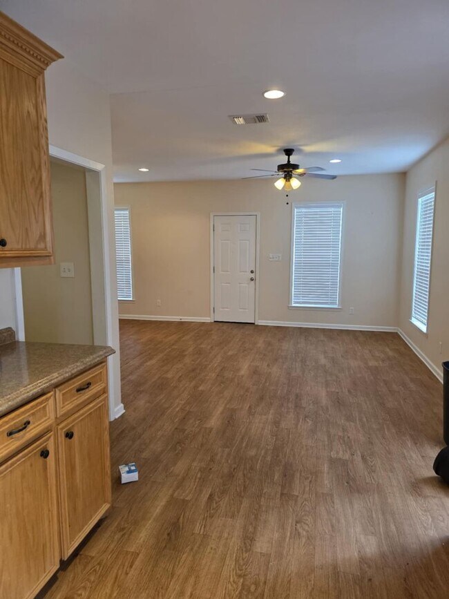 Foto del edificio - Cozy 2-Bedroom Home in Orange Grove!