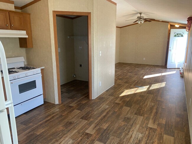 Foto del edificio - 5050 US-209