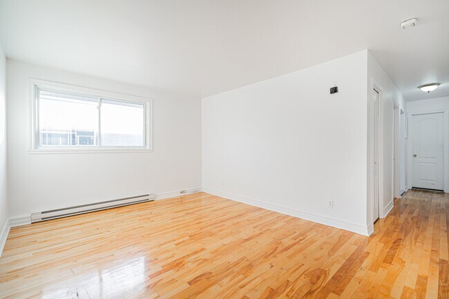 Building Photo - 4041 Rue Forest