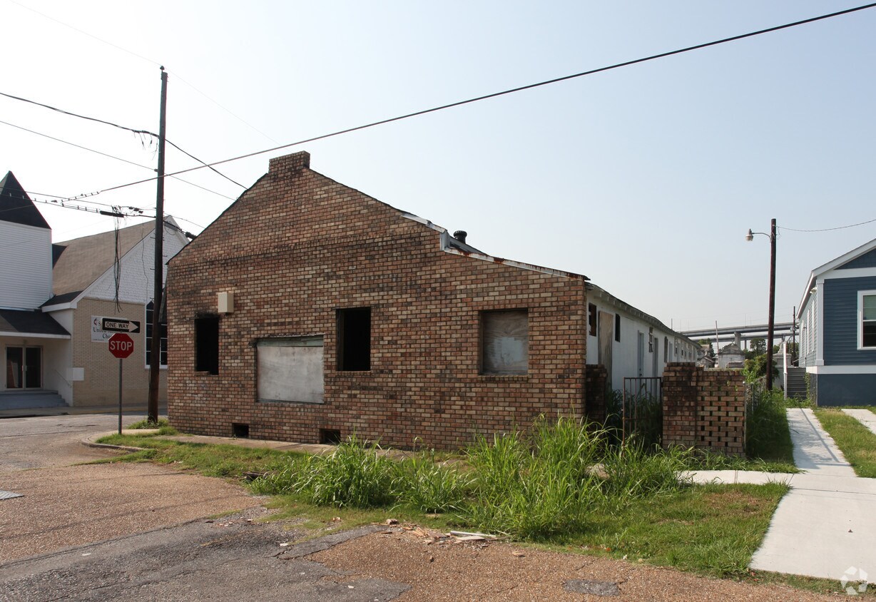 Building Photo - 1101 Verret St