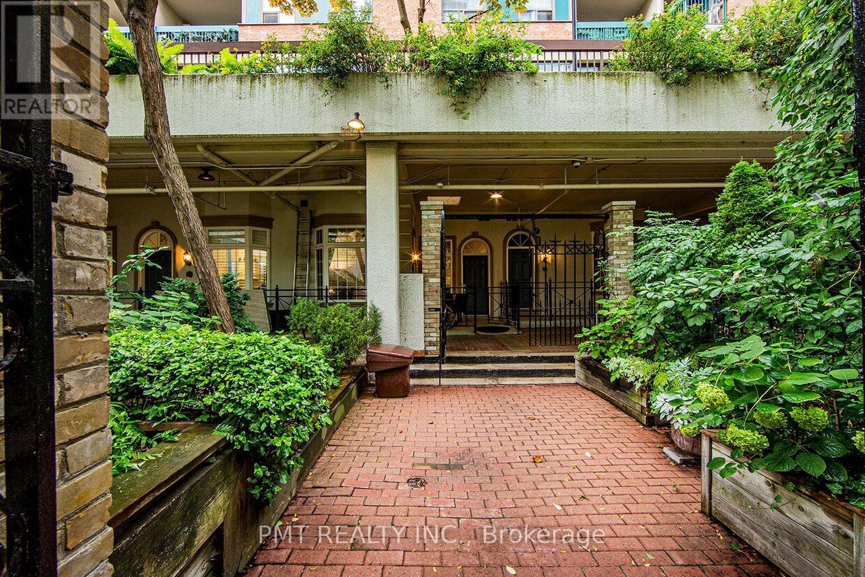 Photo principale - 71-171 McCaul St