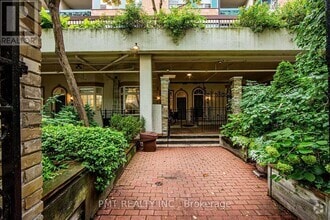 Building Photo - 71-171 McCaul St