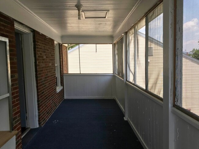 Building Photo - 416 Cherry Ave