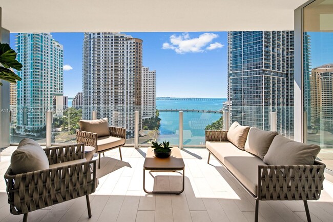 Foto del edificio - 300 Biscayne Blvd Way