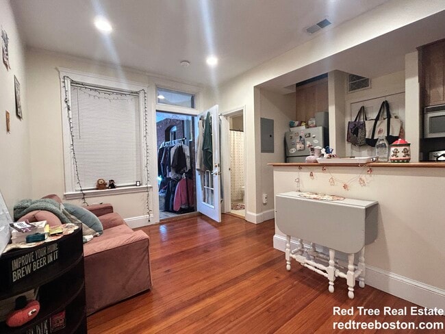 Photo - 191 Winthrop Rd Apartment