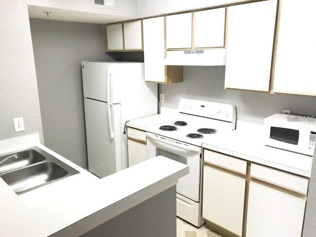 Building Photo - 2209 Antigua Pl