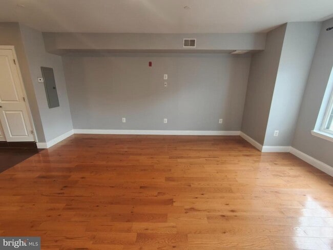 Foto del edificio - 615 N 11th St