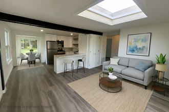 Building Photo - 1204 St Jean St