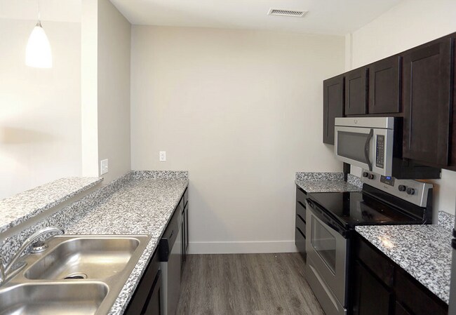 Kitchen - 530 N College Ave