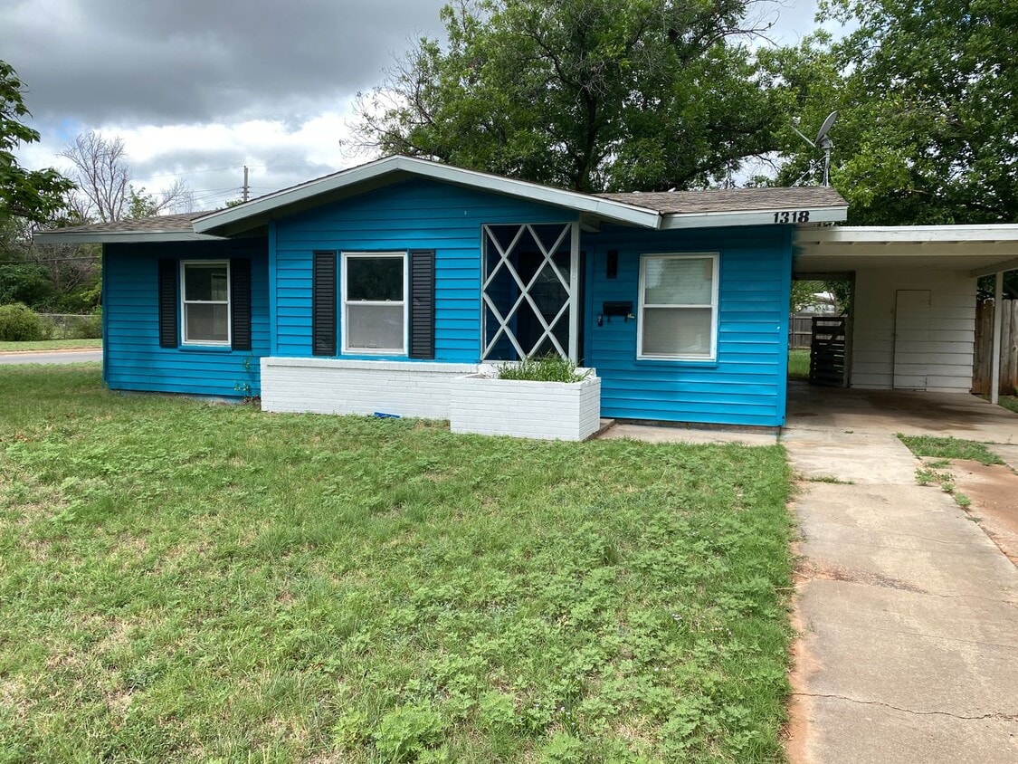 Primary Photo - 3 bed, 1 bath, carport