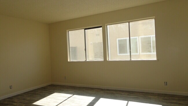 Foto del edificio - 2 Bedroom Condo