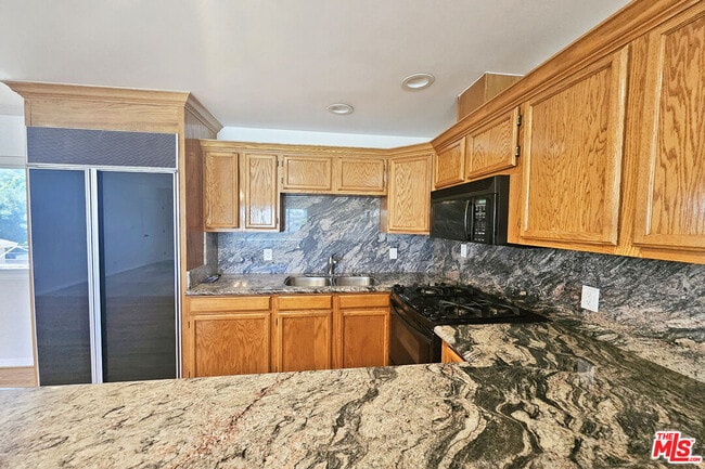 Foto del edificio - 22040 Wyandotte St