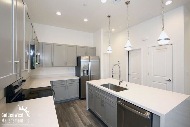 Foto del edificio - Modern 4Bdm 4.5 Ba Townhome in Desirable Las Vegas Community