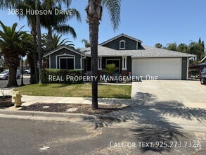 Building Photo - 3083 Hudson Dr