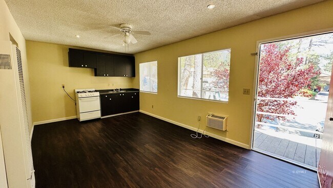 Foto del edificio - 1BR in Idyllwild