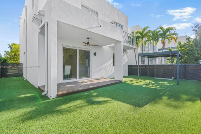 Foto del edificio - 10373 NW 68th Ter