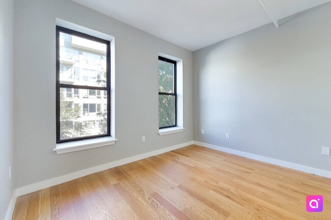 Building Photo - 824 Classon Ave