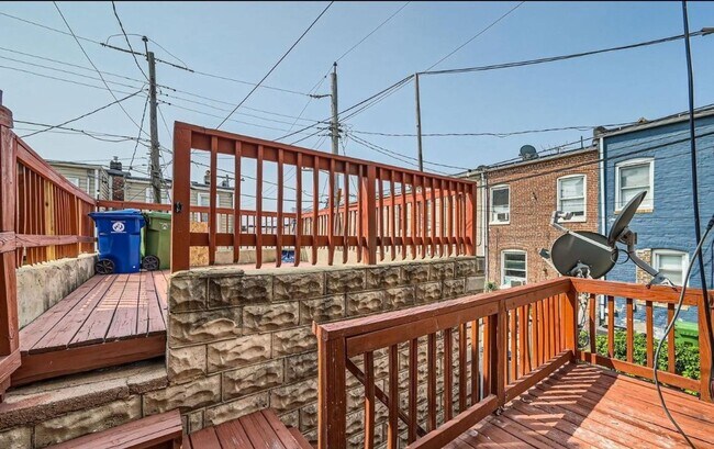 Building Photo - Charming 3BR Townhome in Baltimore