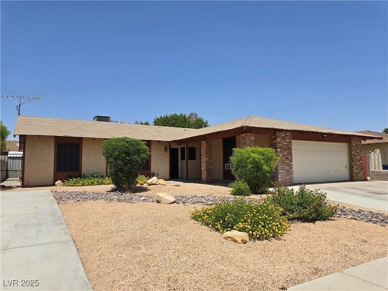 Foto principal - 6346 Bullion Blvd